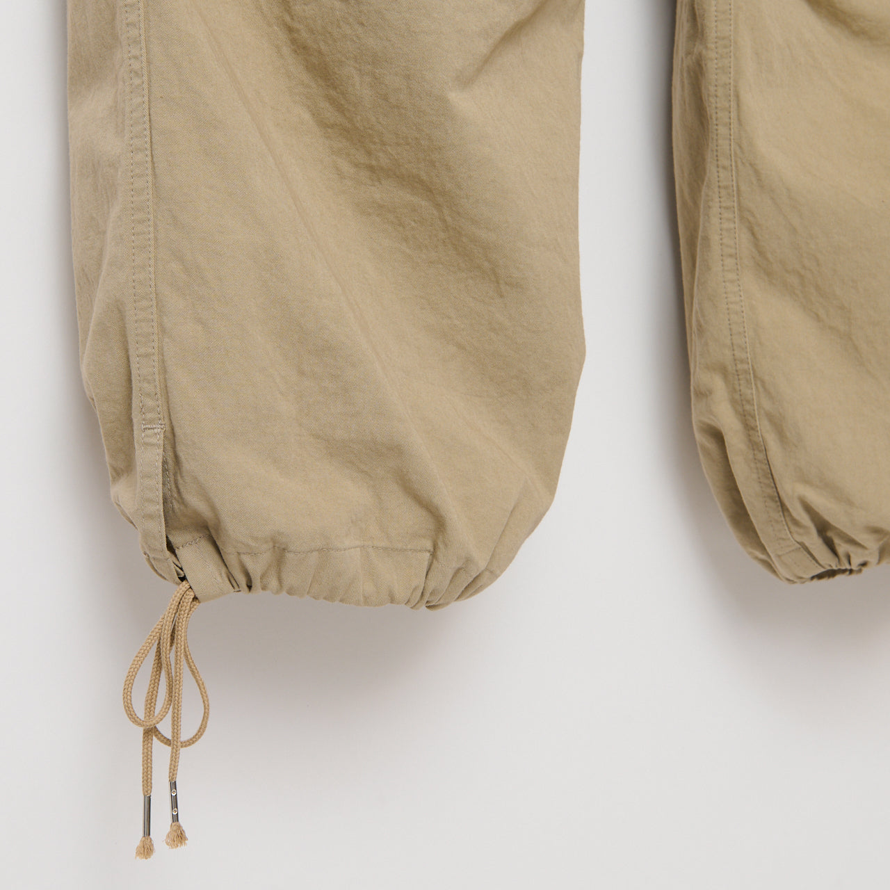 PARACHUTE PANTS / BEIGE – SHISHIKUI