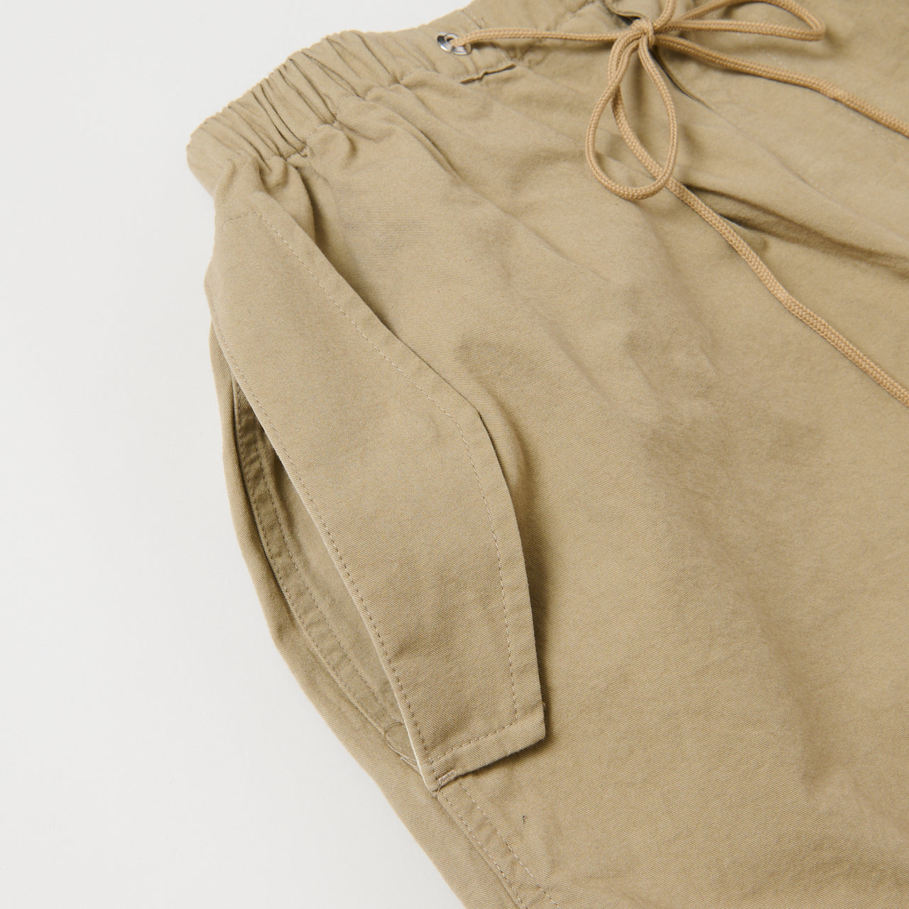 PARACHUTE PANTS / BEIGE – SHISHIKUI