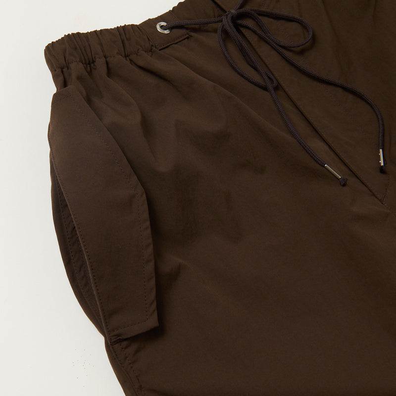 PARACHUTE PANTS / D BROWN