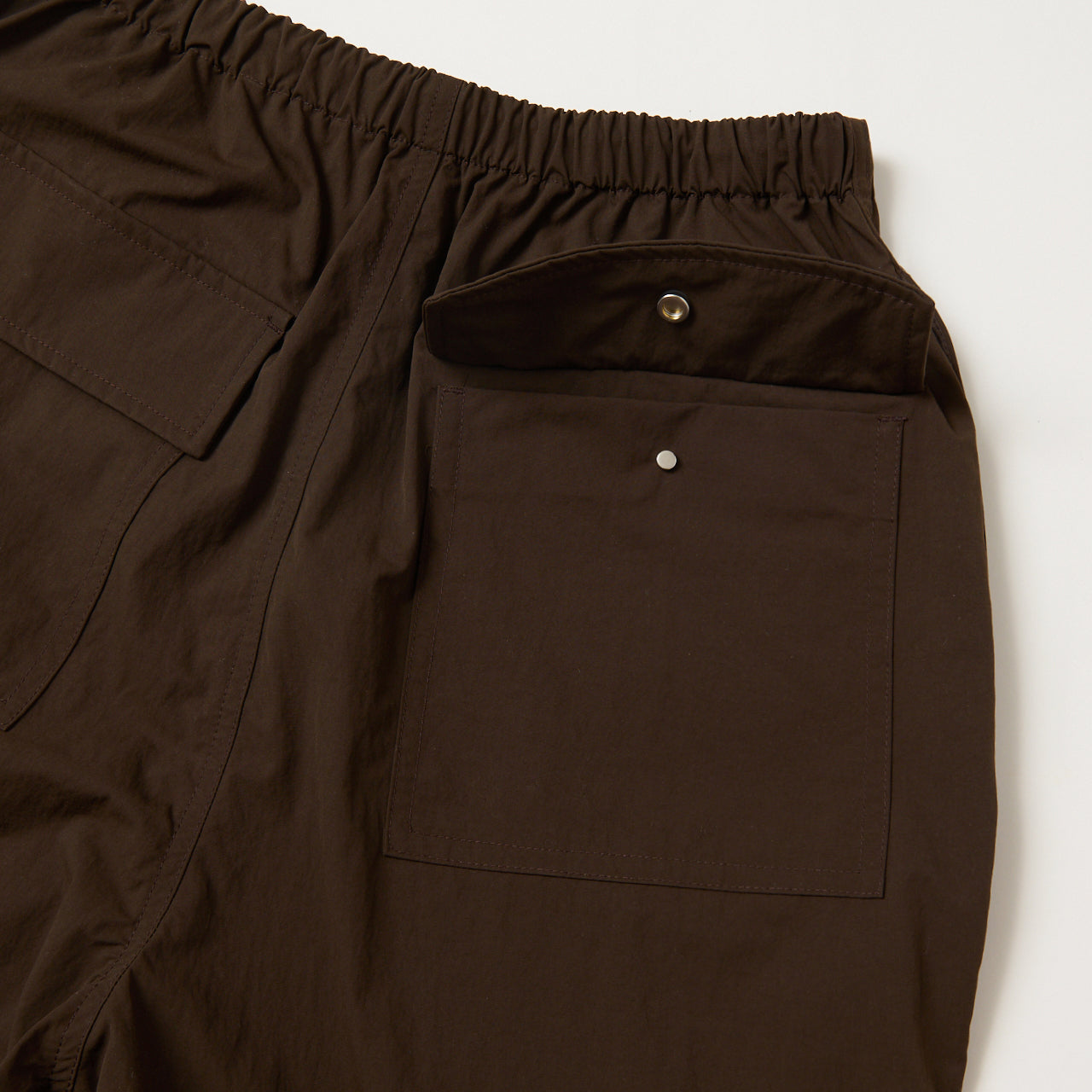 PARACHUTE PANTS / D BROWN – SHISHIKUI