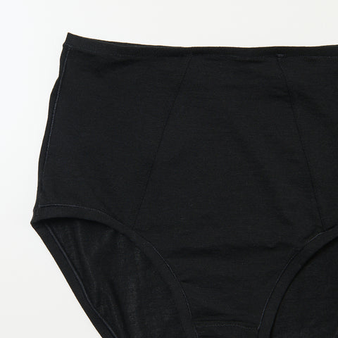 Colour Shorts / NEW BLACK