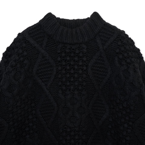 FORM / BLACK