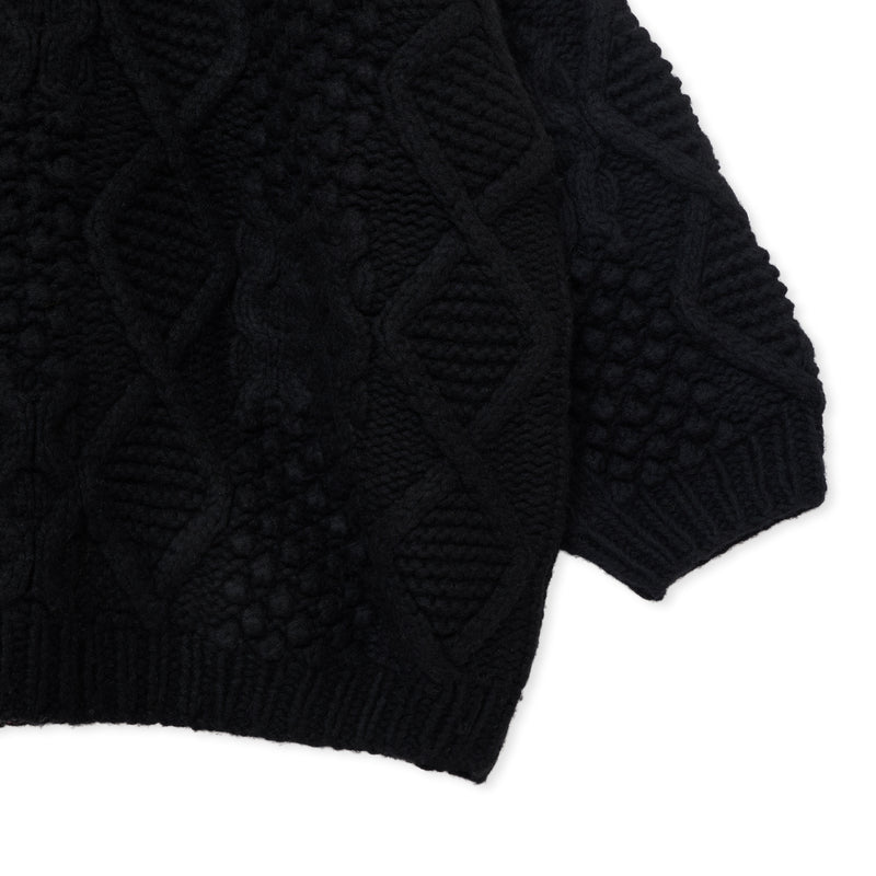 FORM / BLACK