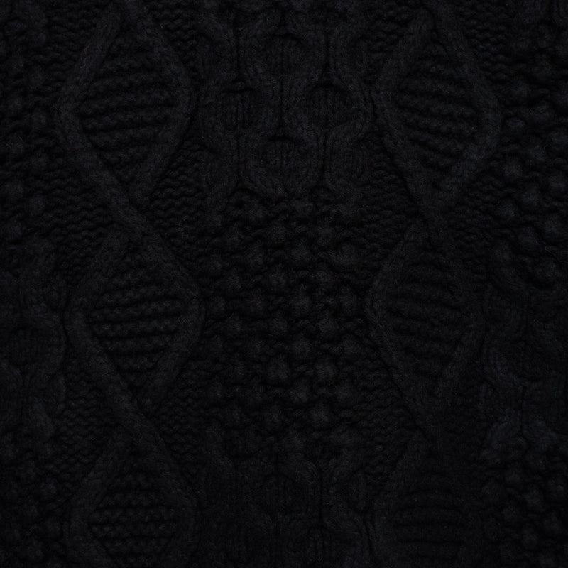 FORM / BLACK