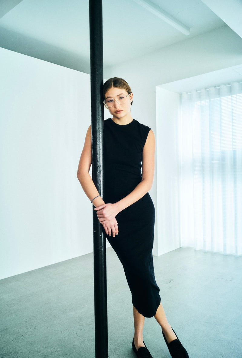 Onpi / BLACK