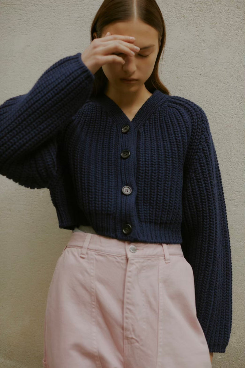 cardi a / NAVY